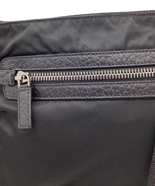 PRADA（プラダ）PRADA (プラダ) ナイロンショルダーバッグ ブラックの古着・服飾アイテム