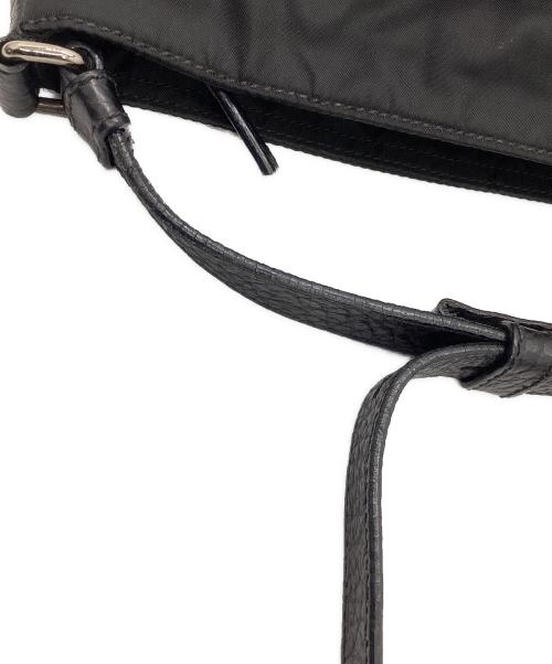 PRADA（プラダ）PRADA (プラダ) ナイロンショルダーバッグ ブラックの古着・服飾アイテム