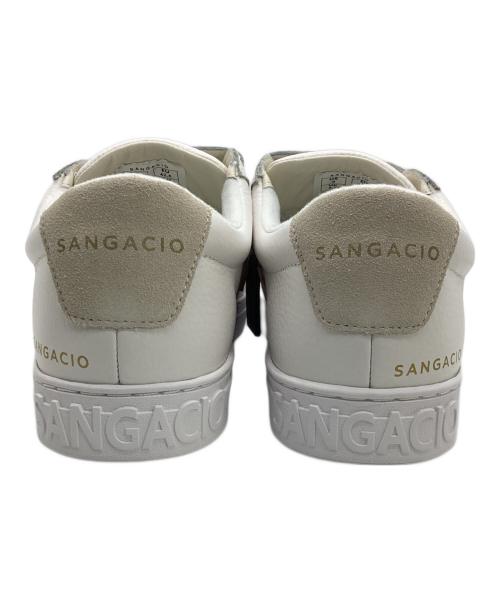 via SANGACIO（ヴィア・サンガチオ）via SANGACIO (ヴィア・サンガチオ) にゅーずスニーカー ホワイト×グレー サイズ:27 未使用品の古着・服飾アイテム