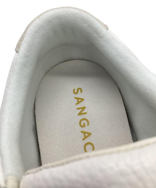 via SANGACIO（ヴィア・サンガチオ）via SANGACIO (ヴィア・サンガチオ) にゅーずスニーカー ホワイト×グレー サイズ:27 未使用品の古着・服飾アイテム