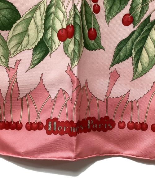 HERMES（エルメス）HERMES (エルメス) シルクスカーフ　Les merises ピンクの古着・服飾アイテム