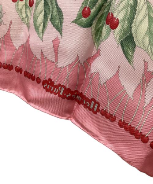 HERMES（エルメス）HERMES (エルメス) シルクスカーフ　Les merises ピンクの古着・服飾アイテム