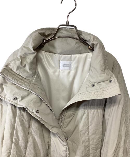 LOWRYS FARM（ローリーズファーム）LOWRYS FARM (ローリーズファーム) 中綿ジャケット アイボリー サイズ:Fの古着・服飾アイテム