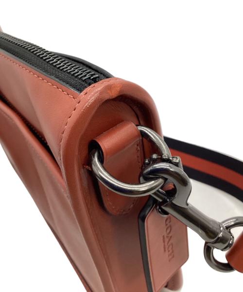 COACH（コーチ）COACH (コーチ) ショルダーバッグ ブラウン×ブラックの古着・服飾アイテム