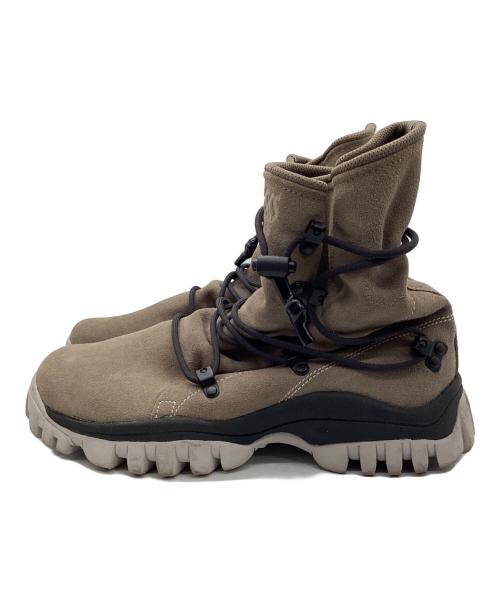 asics（アシックス）asics (アシックス) スポーツスタイルスニーカー ベージュ サイズ:27の古着・服飾アイテム