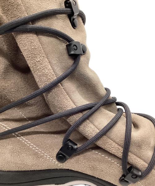 asics（アシックス）asics (アシックス) スポーツスタイルスニーカー ベージュ サイズ:27の古着・服飾アイテム