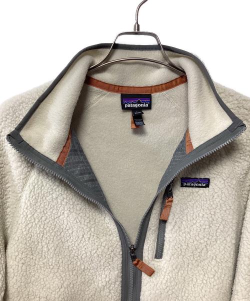 Patagonia（パタゴニア）Patagonia (パタゴニア) レトロ・パイル・ジャケット アイボリー×グレー サイズ:Lの古着・服飾アイテム