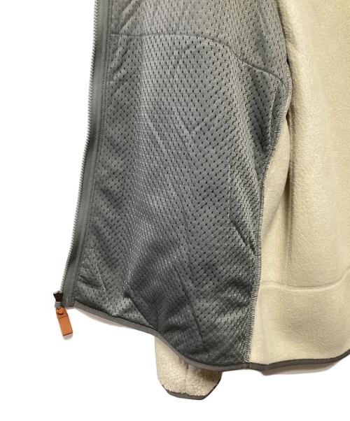 Patagonia（パタゴニア）Patagonia (パタゴニア) レトロ・パイル・ジャケット アイボリー×グレー サイズ:Lの古着・服飾アイテム