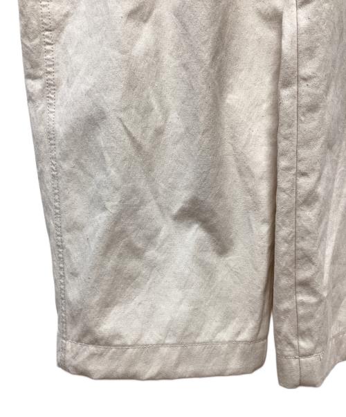 LEE（リー）LEE (リー) サスペンダーパンツ アイボリー サイズ:Sの古着・服飾アイテム