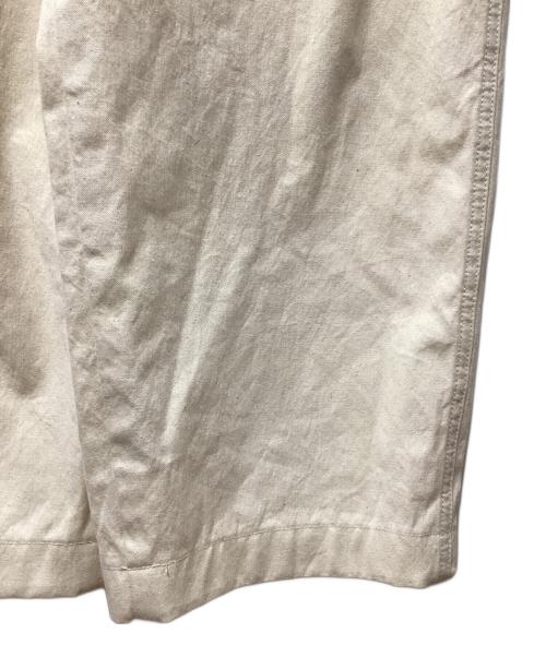 LEE（リー）LEE (リー) サスペンダーパンツ アイボリー サイズ:Sの古着・服飾アイテム