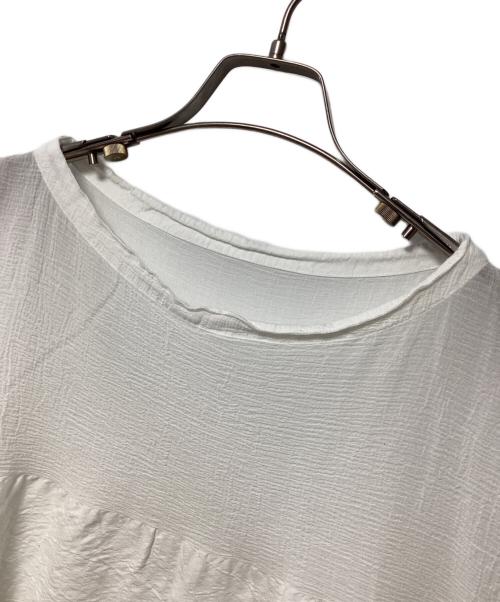 ISSEY MIYAKE me（イッセイ ミヤケ ミー）ISSEY MIYAKE me (イッセイ ミヤケ ミー) ノースリーブブラウス オフホワイト サイズ:不明の古着・服飾アイテム