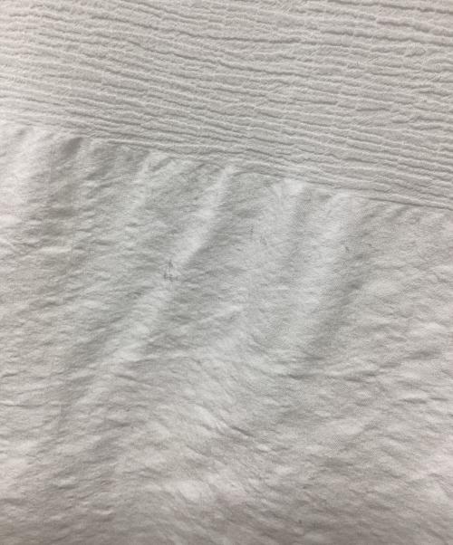 ISSEY MIYAKE me（イッセイ ミヤケ ミー）ISSEY MIYAKE me (イッセイ ミヤケ ミー) ノースリーブブラウス オフホワイト サイズ:不明の古着・服飾アイテム