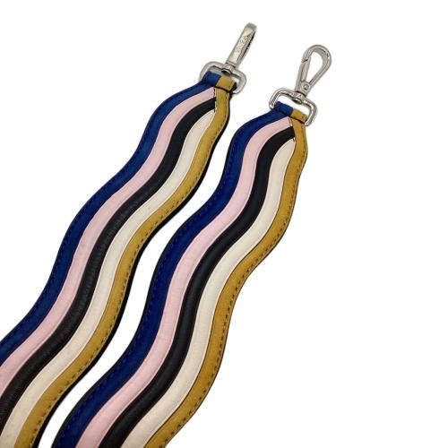 FENDI（フェンディ）FENDI (フェンディ) ショルダーストラップ マルチカラー マルチカラーの古着・服飾アイテム