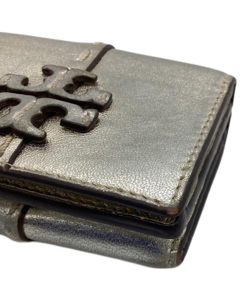 TORY BURCH（トリーバーチ）TORY BURCH (トリーバーチ) 3つ折り財布 シルバーカラーの古着・服飾アイテム