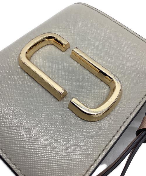 MARC JACOBS（マークジェイコブス）MARC JACOBS (マークジェイコブス) 2つ折り財布 ホワイト×ピンクの古着・服飾アイテム