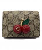 GUCCIグッチ）の古着「チェリーコンパクトウォレット」｜レッド