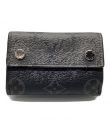 LOUIS VUITTON（ルイ ヴィトン）の古着「モノグラムエクリプス ディスカバリーコンパクトウォレット」｜ブラック