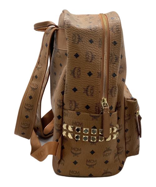 MCM（エムシーエム）MCM (エムシーエム) スタッズリュック キャメルの古着・服飾アイテム