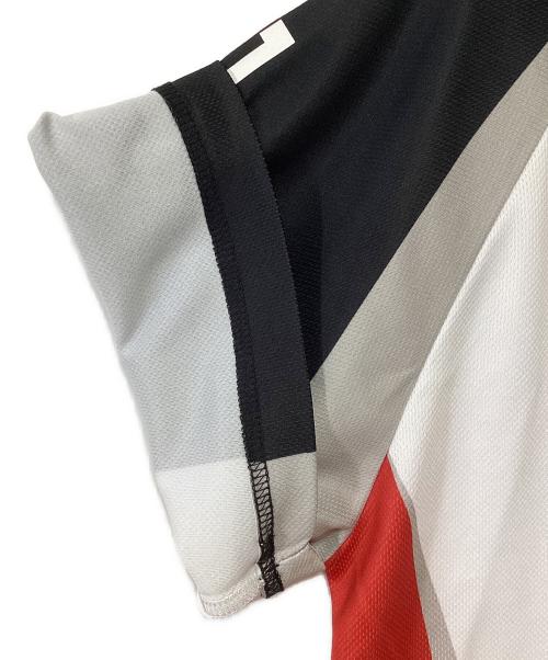 X-LARGE（エクストララージ）X-LARGE (エクストララージ) フットボールシャツ ホワイト×ブラック サイズ:Mの古着・服飾アイテム