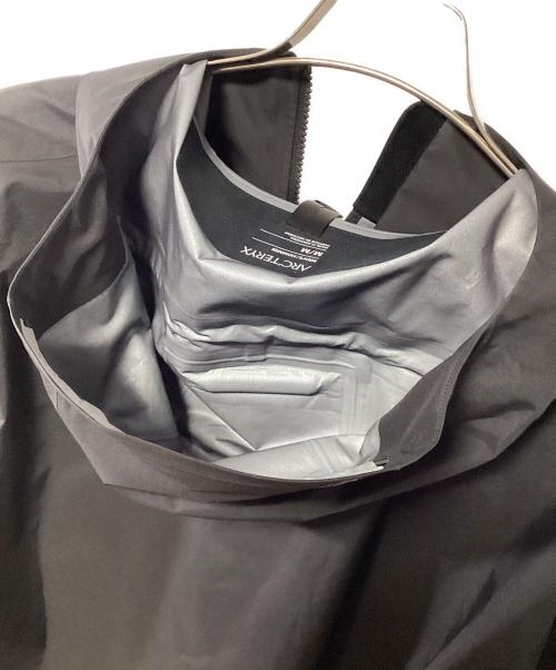 ARC'TERYX（アークテリクス）ARC'TERYX (アークテリクス) BETA JACKET ブラック サイズ:Mの古着・服飾アイテム