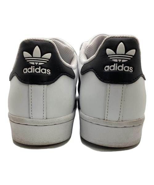 adidas（アディダス）adidas (アディダス) ローカットスニーカー ホワイト サイズ:240の古着・服飾アイテム