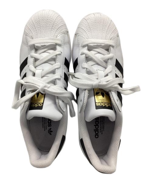 adidas（アディダス）adidas (アディダス) ローカットスニーカー ホワイト サイズ:240の古着・服飾アイテム