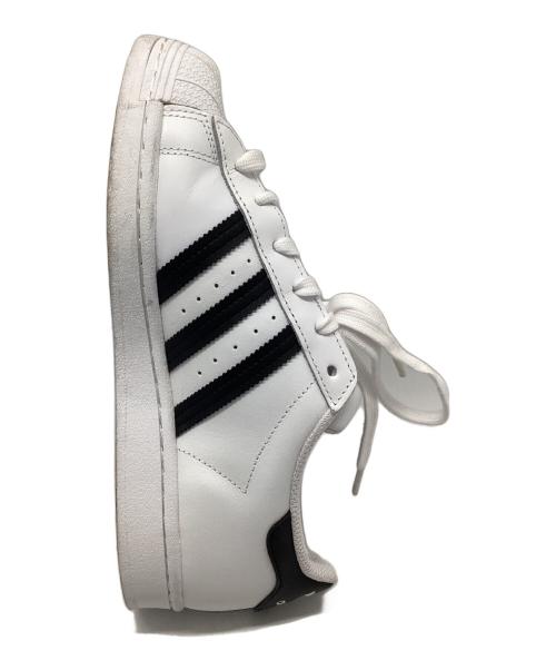 adidas（アディダス）adidas (アディダス) ローカットスニーカー ホワイト サイズ:240の古着・服飾アイテム