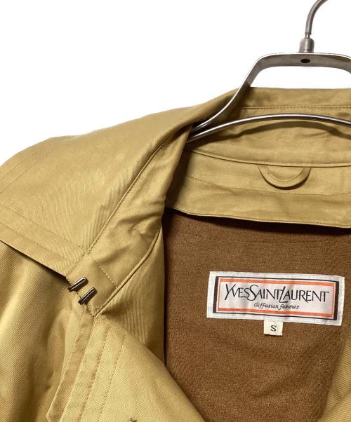 Yves Saint Laurent（イヴサンローラン）Yves Saint Laurent (イヴサンローラン) ライナー付トレンチコート ベージュ サイズ:Sの古着・服飾アイテム