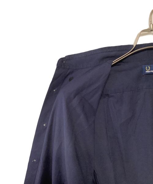 FRED PERRY（フレッドペリー）FRED PERRY (フレッドペリー) 長袖シャツ ネイビー サイズ:Mの古着・服飾アイテム