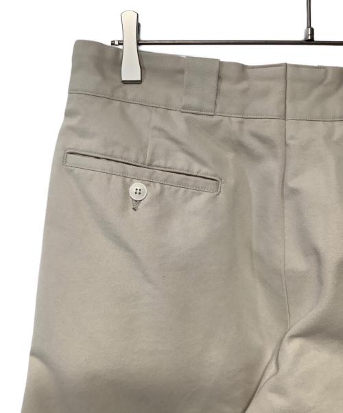 COMOLI（コモリ）COMOLI (コモリ) ポストワークツイルパンツ ベージュ サイズ:2の古着・服飾アイテム