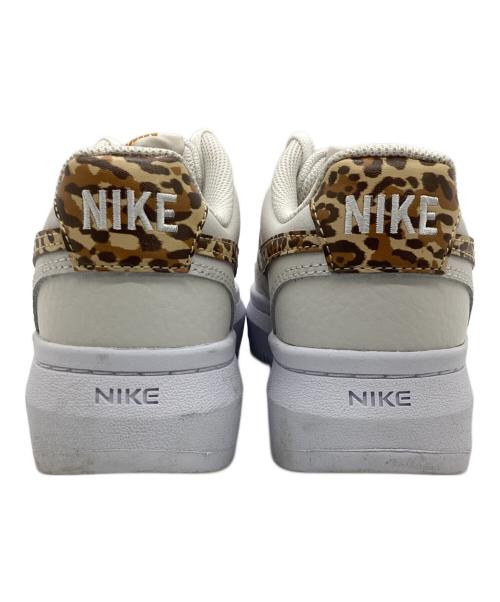 NIKE（ナイキ）NIKE (ナイキ) ローカットスニーカー アイボリー サイズ:24の古着・服飾アイテム