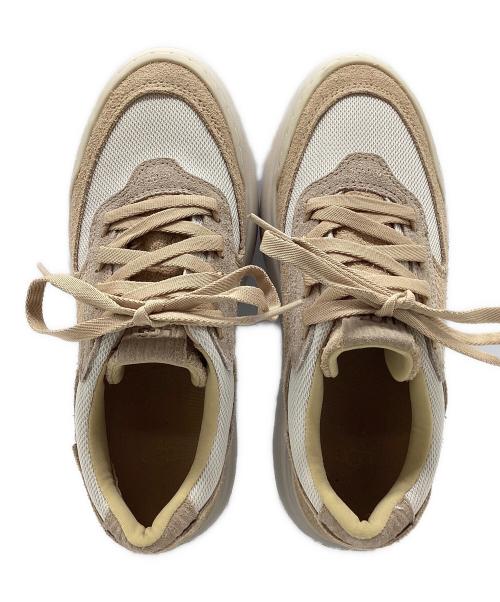 UGG（アグ）UGG (アグ) ローカットスニーカー ベージュ サイズ:22.5の古着・服飾アイテム