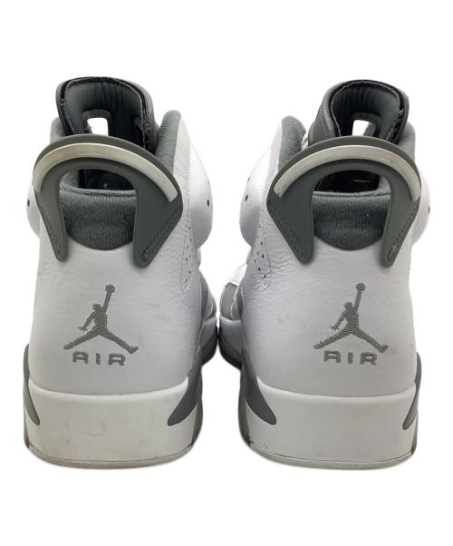 NIKE（ナイキ）NIKE (ナイキ) AIR JORDAN 6 RETRO ホワイト×グレー サイズ:30の古着・服飾アイテム