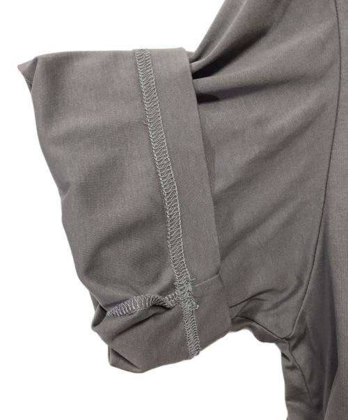 TAAKK（ターク）TAAKK (ターク) 半袖ジップシャツ グレー サイズ:3の古着・服飾アイテム