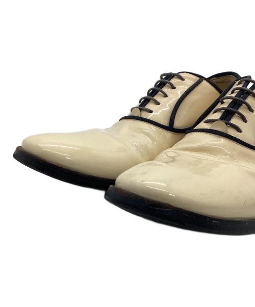 DOLCE & GABBANA（ドルチェ＆ガッバーナ）DOLCE & GABBANA (ドルチェ＆ガッバーナ) パテントレザーレースアップシューズ アイボリー サイズ:44の古着・服飾アイテム