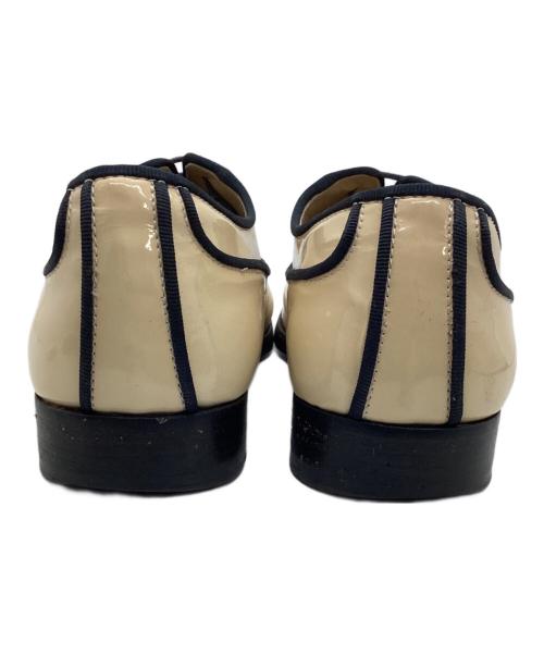 DOLCE & GABBANA（ドルチェ＆ガッバーナ）DOLCE & GABBANA (ドルチェ＆ガッバーナ) パテントレザーレースアップシューズ アイボリー サイズ:44の古着・服飾アイテム