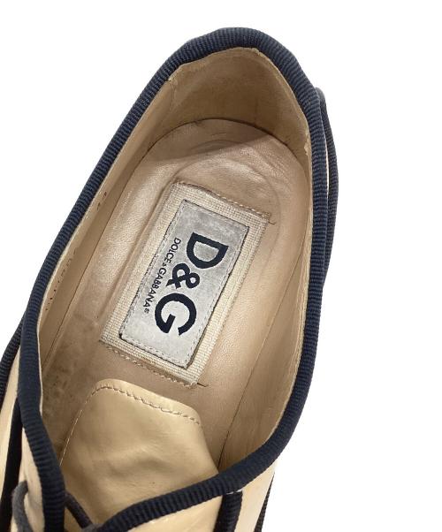 DOLCE & GABBANA（ドルチェ＆ガッバーナ）DOLCE & GABBANA (ドルチェ＆ガッバーナ) パテントレザーレースアップシューズ アイボリー サイズ:44の古着・服飾アイテム