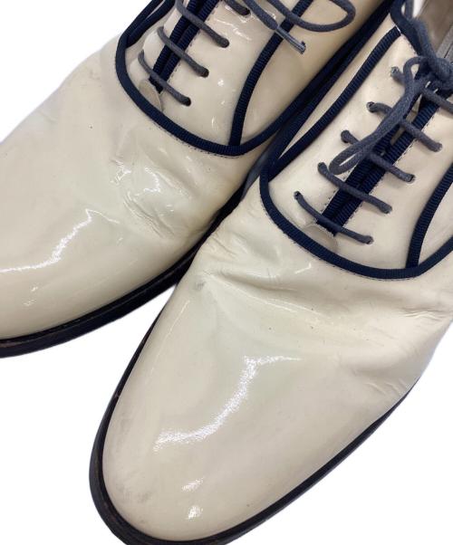 DOLCE & GABBANA（ドルチェ＆ガッバーナ）DOLCE & GABBANA (ドルチェ＆ガッバーナ) パテントレザーレースアップシューズ アイボリー サイズ:44の古着・服飾アイテム