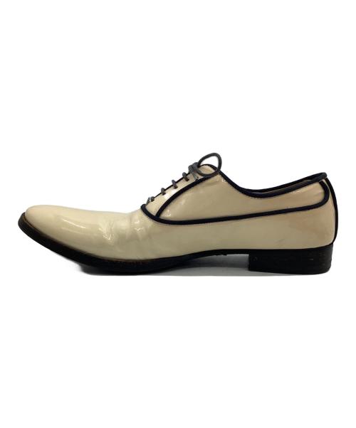 DOLCE & GABBANA（ドルチェ＆ガッバーナ）DOLCE & GABBANA (ドルチェ＆ガッバーナ) パテントレザーレースアップシューズ アイボリー サイズ:44の古着・服飾アイテム