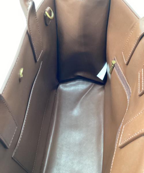 CHARLES & KEITH（チャールズアンドキース）CHARLES & KEITH (チャールズアンドキース) エクストララージ トートバック ブラウンの古着・服飾アイテム