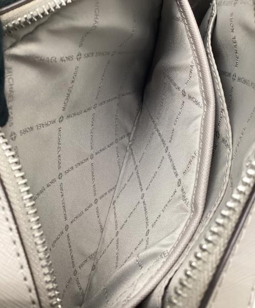 MICHAEL KORS（マイケルコース）MICHAEL KORS (マイケル・コース) ショルダーバッグ グレーの古着・服飾アイテム