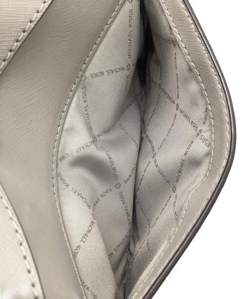 MICHAEL KORS（マイケルコース）MICHAEL KORS (マイケル・コース) ショルダーバッグ グレーの古着・服飾アイテム
