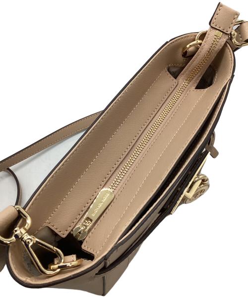 MICHAEL KORS（マイケル・コース）MICHAEL KORS (マイケル・コース) ショルダーバッグ ベージュの古着・服飾アイテム