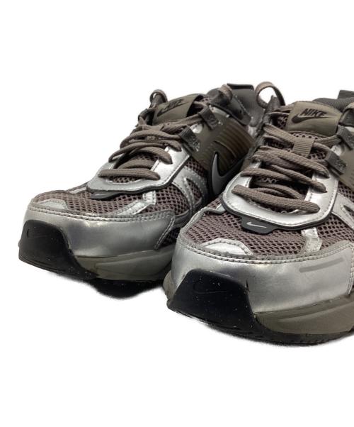 NIKE（ナイキ）NIKE (ナイキ) スニーカー カーキ サイズ:26.5の古着・服飾アイテム