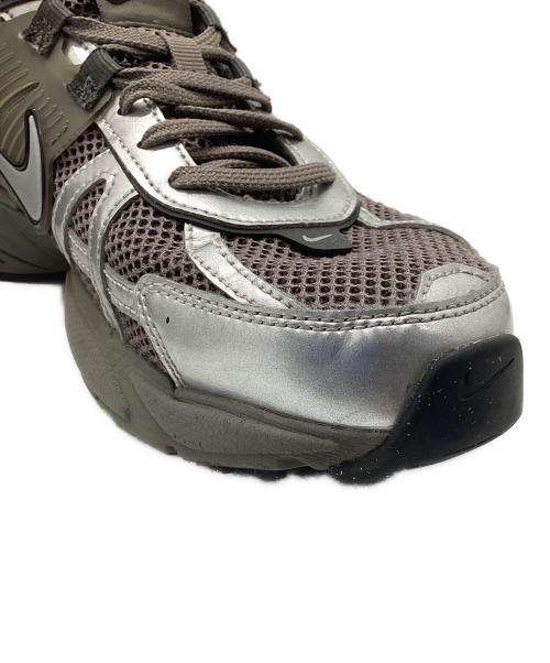 NIKE（ナイキ）NIKE (ナイキ) スニーカー カーキ サイズ:26.5の古着・服飾アイテム