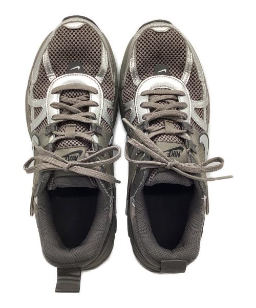 NIKE（ナイキ）NIKE (ナイキ) スニーカー カーキ サイズ:26.5の古着・服飾アイテム
