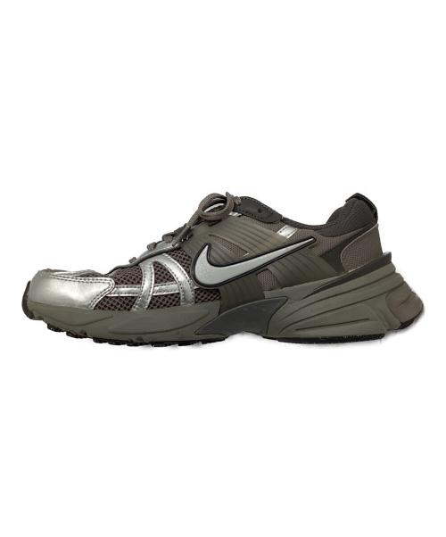 NIKE（ナイキ）NIKE (ナイキ) スニーカー カーキ サイズ:26.5の古着・服飾アイテム