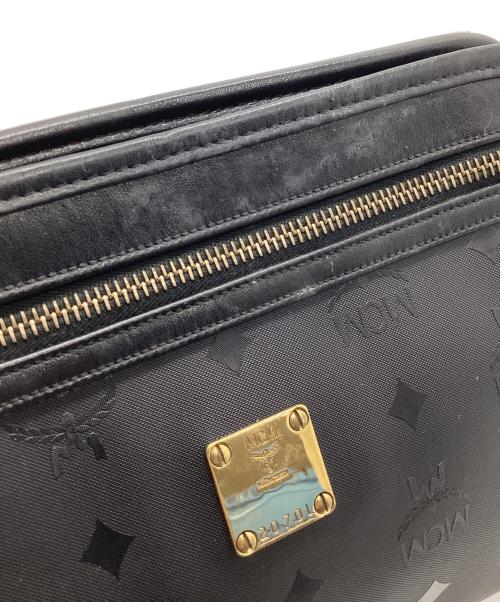 MCM（エムシーエム）MCM (エムシーエム) クラッチバッグ ブラックの古着・服飾アイテム
