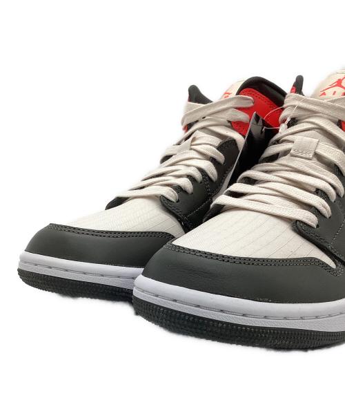 NIKE（ナイキ）NIKE (ナイキ) スニーカー グレー×レッド サイズ:27の古着・服飾アイテム