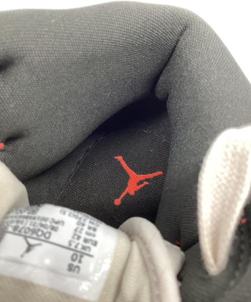 NIKE（ナイキ）NIKE (ナイキ) スニーカー グレー×レッド サイズ:27の古着・服飾アイテム